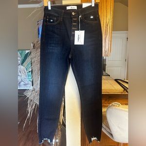 NWT - Kancan High Rise superSkinny jeans